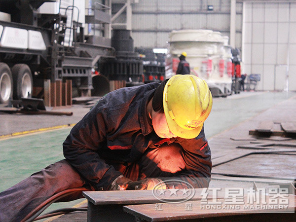 制砂機(jī)生產(chǎn)車(chē)間