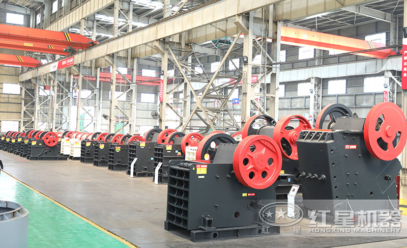 粗料破碎機(jī)-鄂破車(chē)間現(xiàn)貨，型號(hào)不同價(jià)格不等